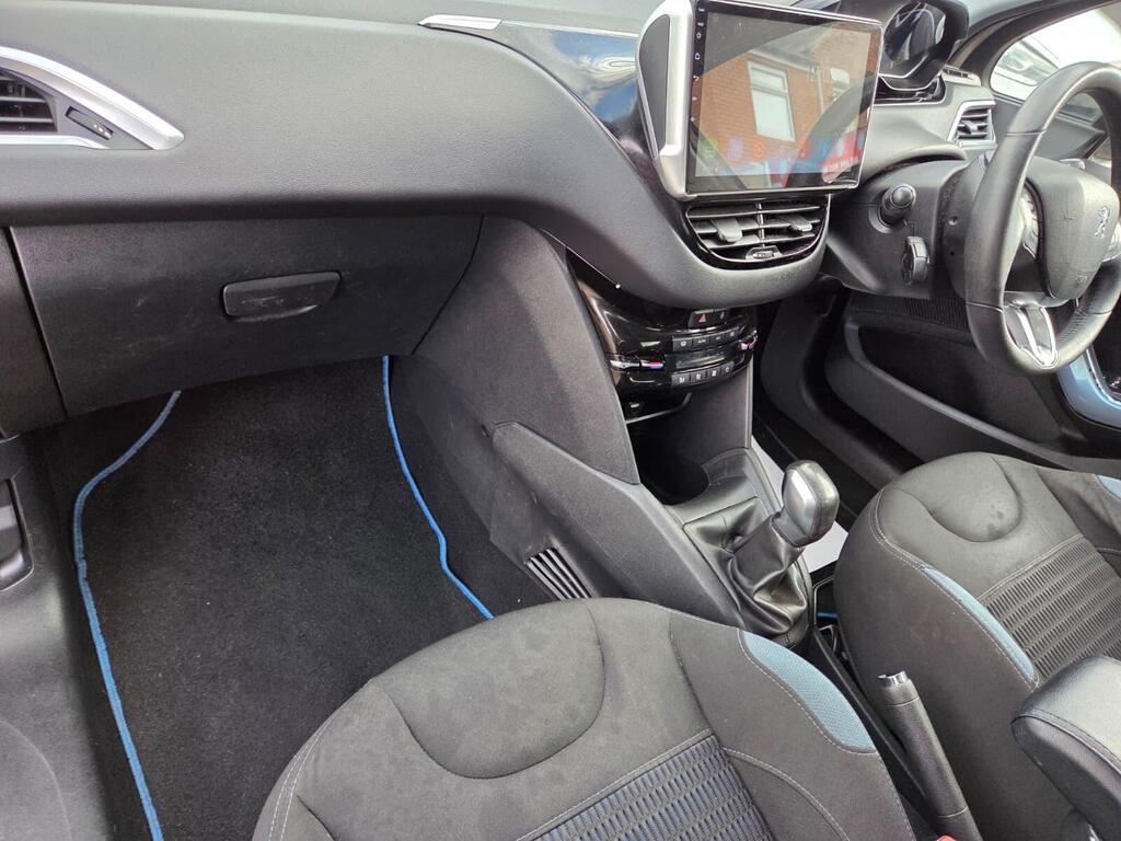 2013 Peugeot 208 1.4 HDi Allure Euro 5 5dr