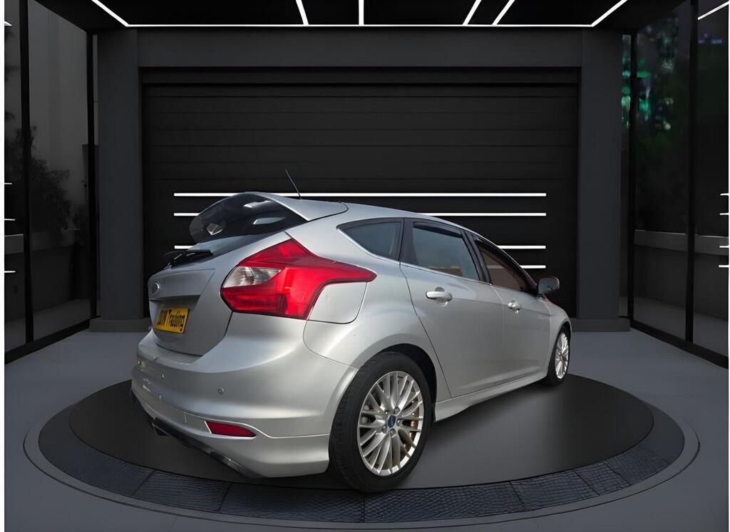2013 Ford Focus 1.6 TDCi Zetec S Euro 5 (s/s) 5dr