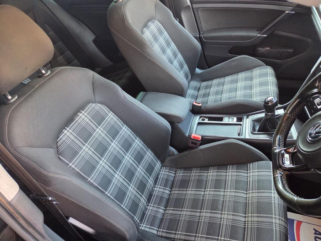 Volkswagen Golf 2.0 TDI BlueMotion Tech GT Euro 5 (s/s) 5dr