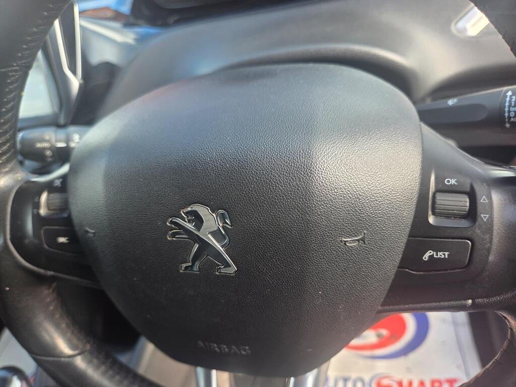 Peugeot 208 1.4 HDi Allure Euro 5 5dr