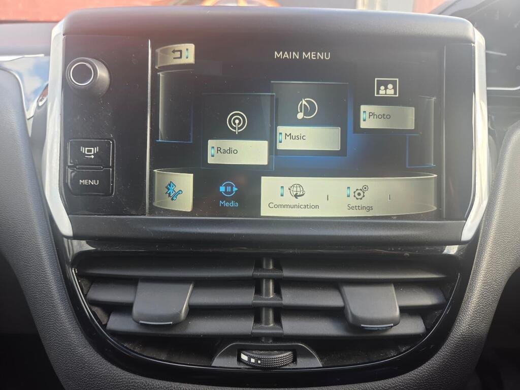 Peugeot 208 1.4 HDi Allure Euro 5 5dr