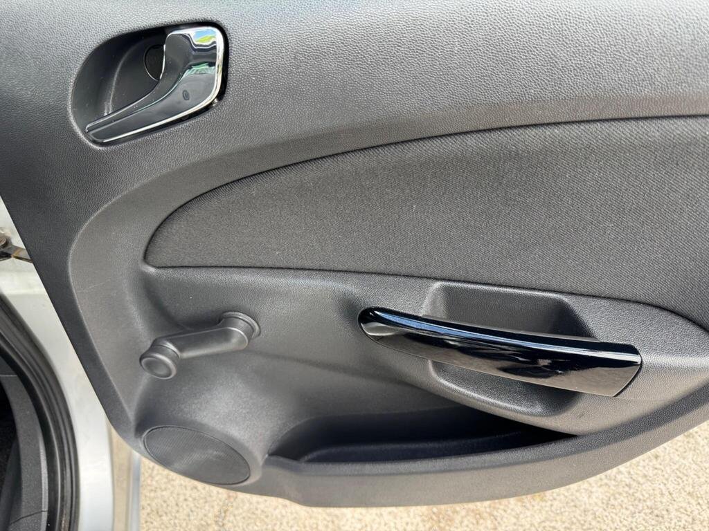 Vauxhall Corsa 1.2i 16v Life 5dr