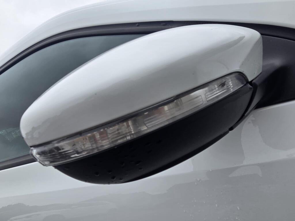 Volkswagen Scirocco 2.0 TDI BlueMotion Tech GT Euro 6 (s/s) 3dr £5,000