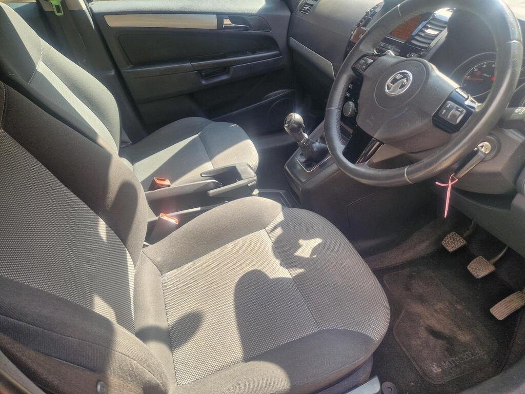 Vauxhall Zafira 1.6 16V Design Euro 5 5dr (SNav)
