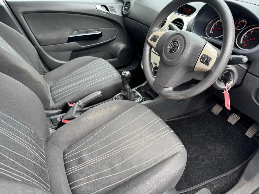 Vauxhall Corsa 1.2i 16v Club 5dr