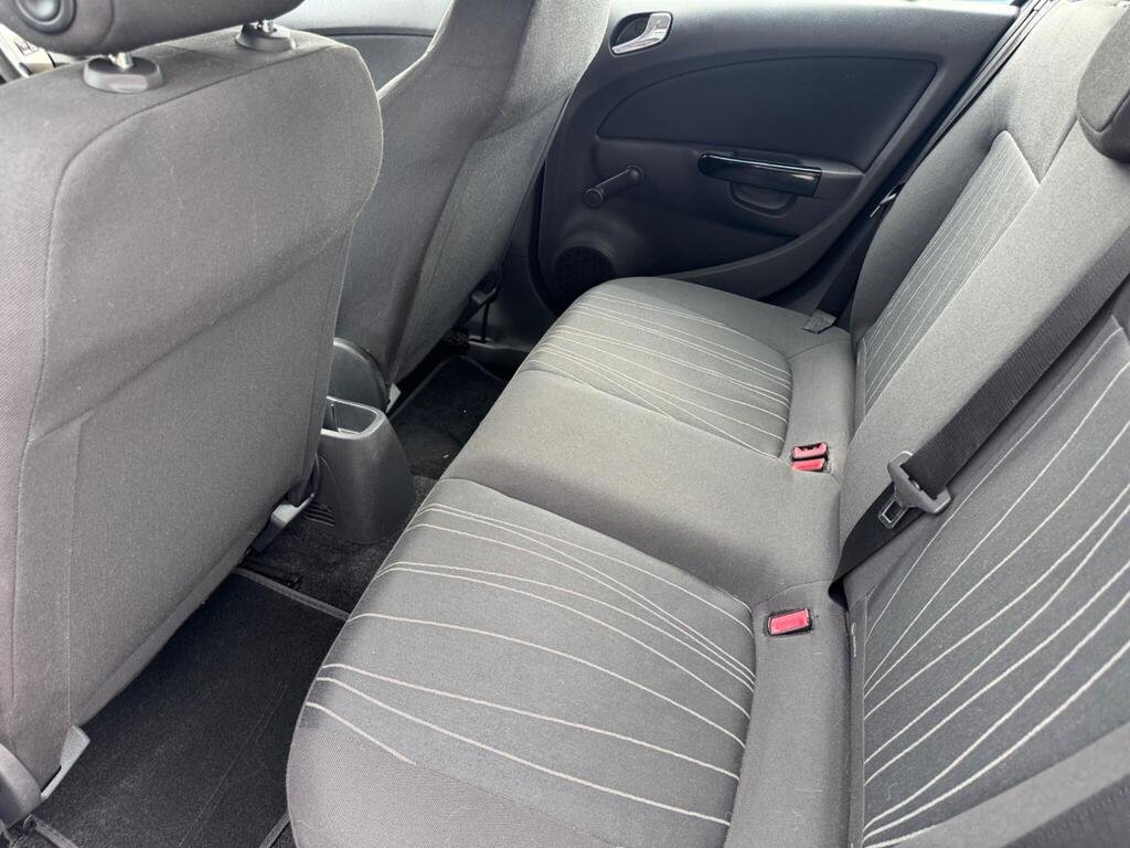Vauxhall Corsa 1.2i 16v Club 5dr