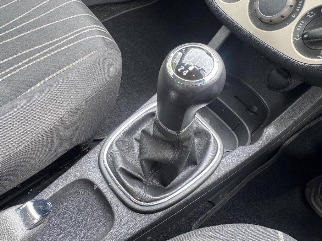 Vauxhall Corsa 1.2i 16v Club 5dr