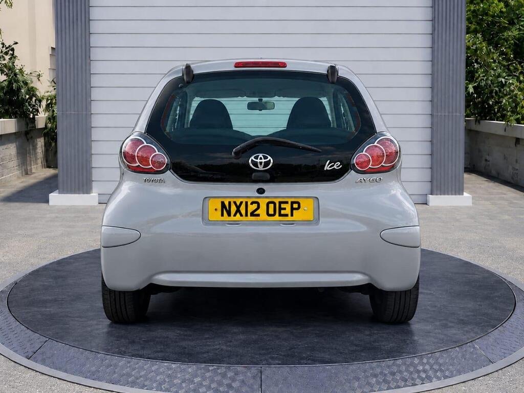 Toyota AYGO 1.0 VVT-i Ice Euro 5 5dr