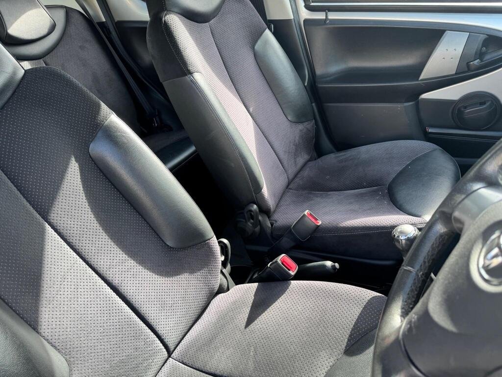 Toyota AYGO 1.0 VVT-i Ice Euro 5 5dr