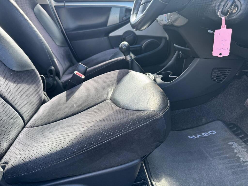 Toyota AYGO 1.0 VVT-i Ice Euro 5 5dr
