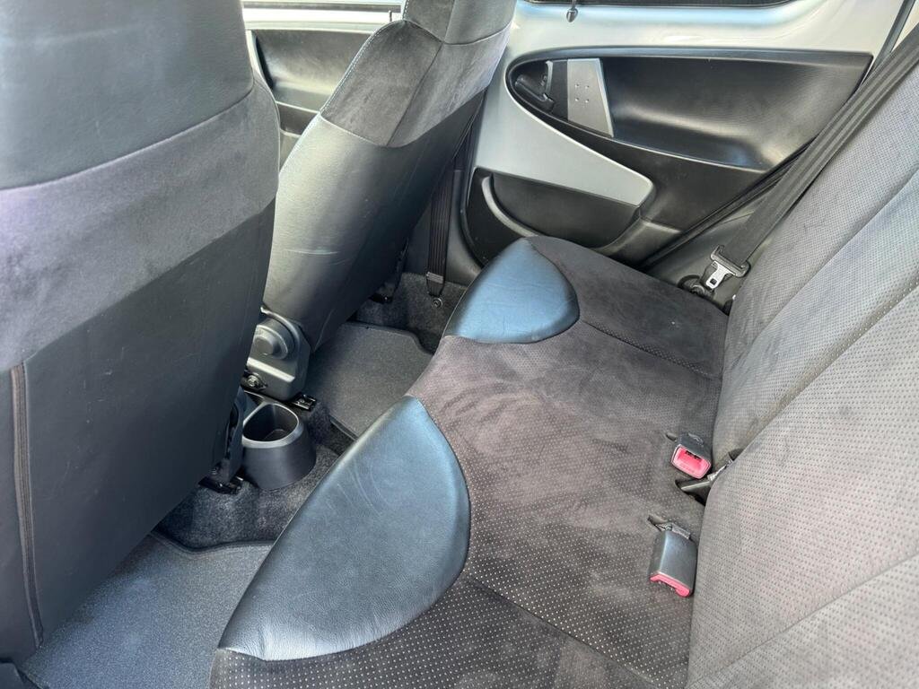 Toyota AYGO 1.0 VVT-i Ice Euro 5 5dr