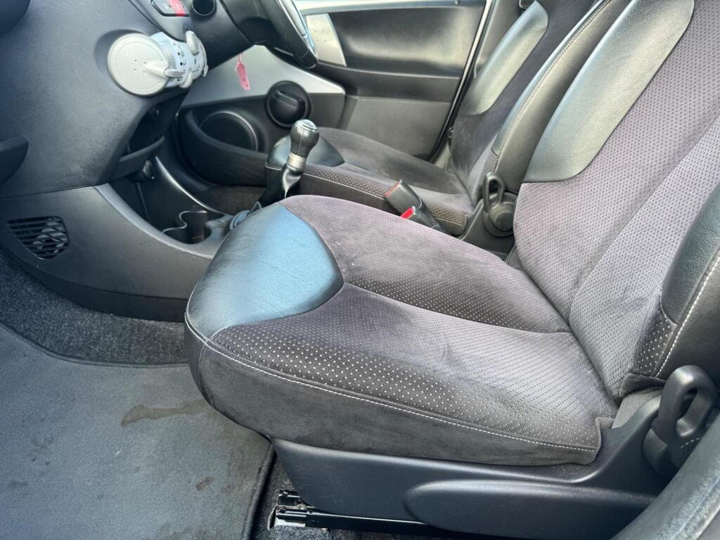 Toyota AYGO 1.0 VVT-i Ice Euro 5 5dr