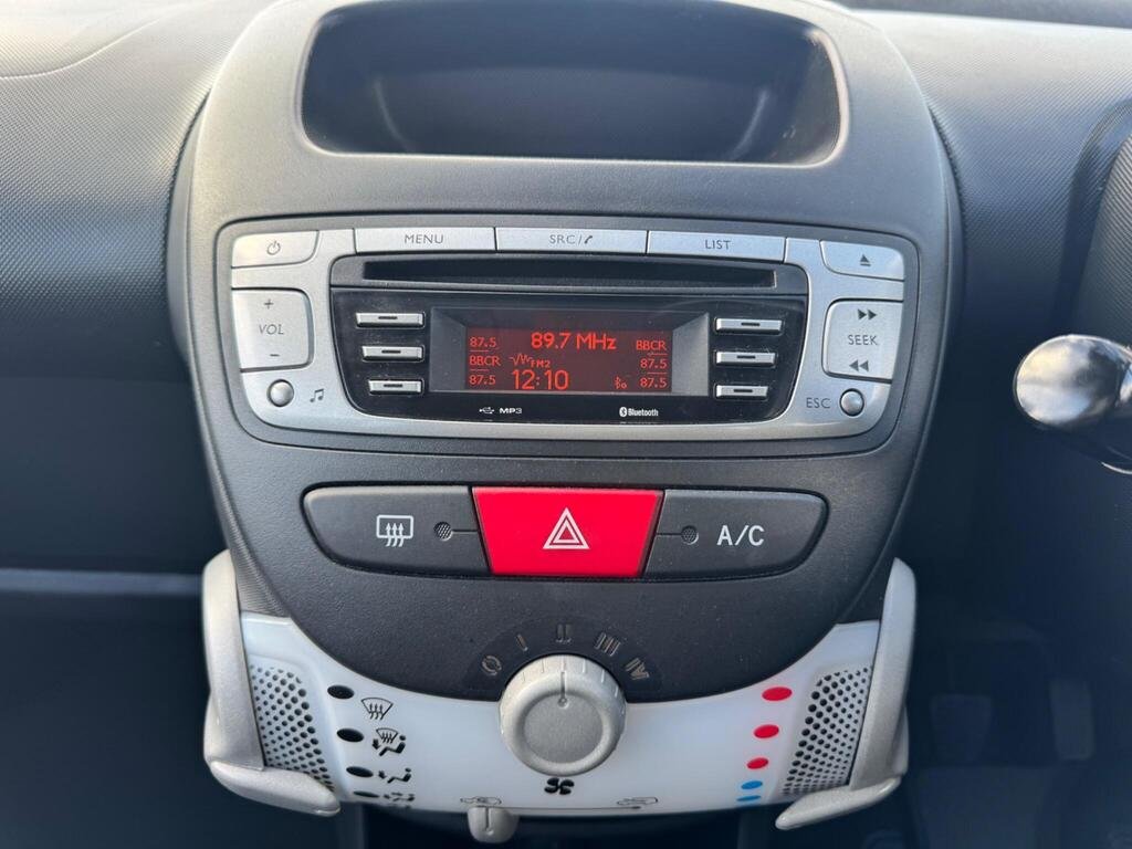 Toyota AYGO 1.0 VVT-i Ice Euro 5 5dr